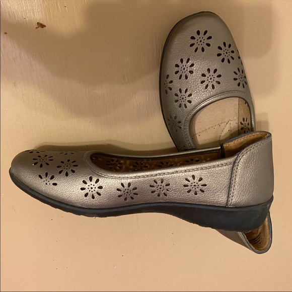 Copper Coloured NWT Flats 😍 Size 8 - Picture 3 of 3